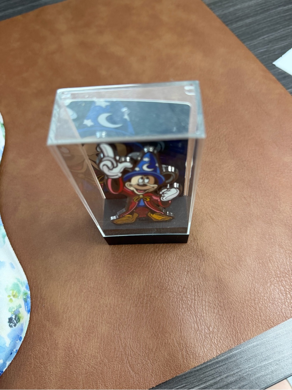 Disney Fantasia NIB Sorcerer Mickey FigPin - Picture 2 of 6